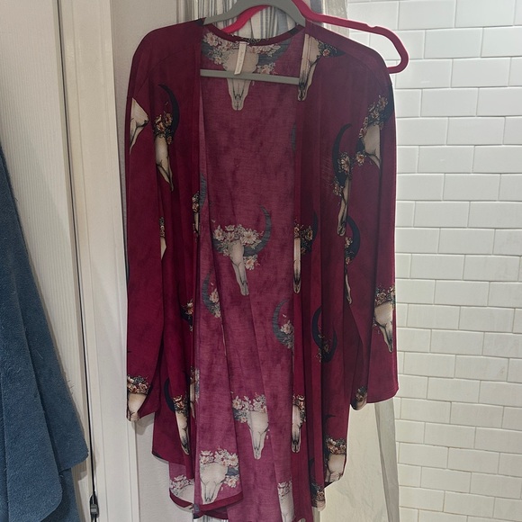 Elegant Burgundy Cardigan with Floral Skull Design - Picture 1 of 2